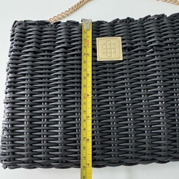 Simply Southern Key Largo Black Woven Purse with Gold Accents - Picture 8 of 9